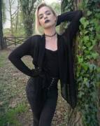 Evelyn Bouwman makes for a really sexy goth chick