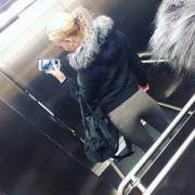 Marianne Susan - Elevator selfie