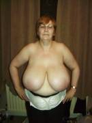 Mom huge tits
