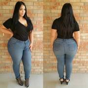 Thick Latina In Jeans