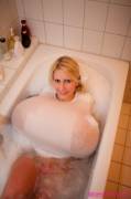 Beshine in a bathtub