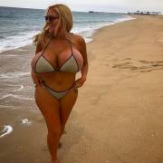 Allegra Cole and her impressive fakes hit the beach