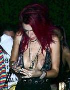 Bella Thorne is surprisingly puffy