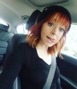 TFW your too small for the seat belt effect so it ends up in your bra cup. (Lindsey Stirling)