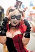 Harley Quinn (Jessica Nigri)