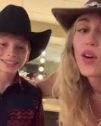 Miley Cyrus singing Old Town Road with the Walmart Yodeling Kid, Mason Ramsey