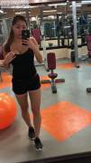 flashing my sweaty boobies at the gym 