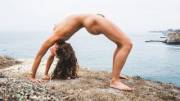 Cliff yoga