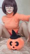 Velma are waiting for halloween ~ by Evenink_cosplay