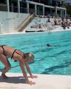 Gymnastics coach Morgan Rose Moroney at Bondi Beach [gif]