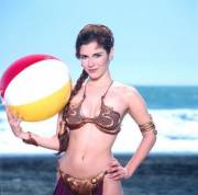 Slave Leia's outfit is one of hottest designs ever, Carrie looked great in it.