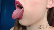 amateur with cum on her tongue