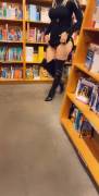 Makes me want to buy some books! [gif]