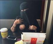 Boob Flashing At McDonald's [pic]