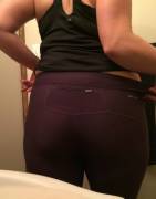 Brought to you by request. Wanna watch me take off my yoga pants?