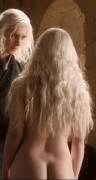 Emilia Clarke’s Fat Ass in the first episode of Game Of Thrones
