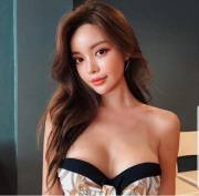 Just a pic of a pretty korean girl