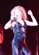 Shakira sure knows how to jiggle hers