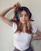 follow her on Twitch