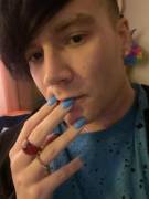 25 m. Femboi here with fabulous acrylic nails snap me guys. Rosseedt