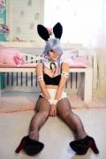 [F] Long legs FTW! How do you rate this lewd bunny Rem? ~ by Evenink_cosplay