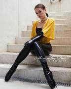 Alexandra Potter - Black &amp; Yellow