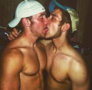 Dude, lets make out