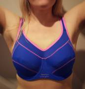 Of[f] to the gym in my new Sports bra - what do you think!?