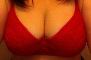 [F]elt feisty in red lace at the gym tonight!