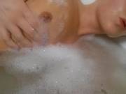 Bubble baths are my (f)avorite part of housesitting~