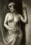 Vintage nude photography (50+ more pics in comments)