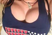 fun patriotic cleavage