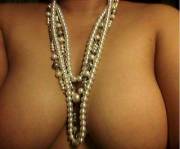 Do you like my pearl necklace? :)