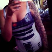 R2-D2 oh so appealing!