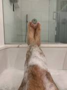 Thick bear legs and size 12s in the tub