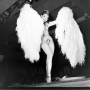Burlesque dancer Noel Toy, 1940s [xpost /r/vgb]