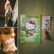 Went to the toy store with Daddy wearing my hello kitty shirt! ❤