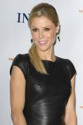Julie Bowen pokin out through leather! That takes a special kind of nipple!