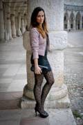 Fashion blogger in spotted tights