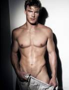 Alan Ritchson - American Actor