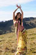 Nisha Agarwal - Sexy in a saree