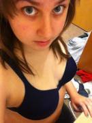 Mrs2foru shows her [f]ace... (bra, eyes, selfshot) Posted with permission, see comments.