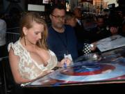 Scarlett's chest is geting in her way