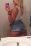 High waisted shorts don't (f)it