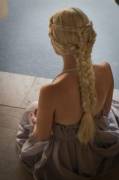 Emilia Clarke's braid (Game of Thrones)