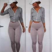 The best way to see Niykee Heaton's jaw-dropping ratio is when she's in yoga pants