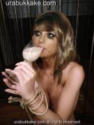 Taylor Swift drinking spunk