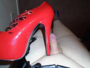 Clitty just about makes it 1/2 way up my CFM stiletto heel. x