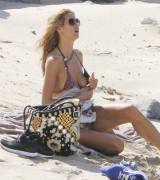 Heidi Klum - Candid Nipple On The Beach