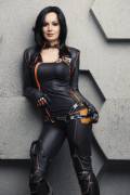 Hannuki as Miranda from Mass Effect (found on /r/cosplaygirls)